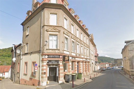 Local commercial à 