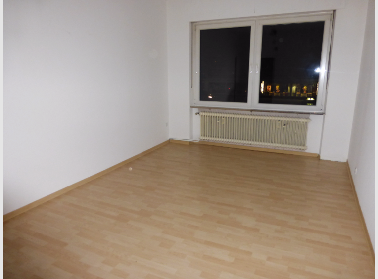Apartment for rent 2 rooms in Völklingen (DE) - Ref. 4727802