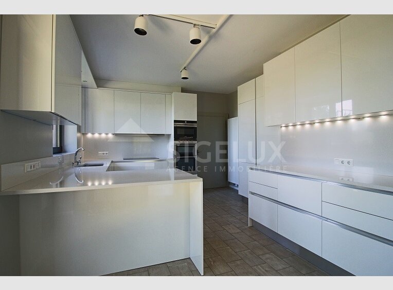 Maison de maître à louer 5 Chambres à Bertrange (LU) - Réf. 6841163