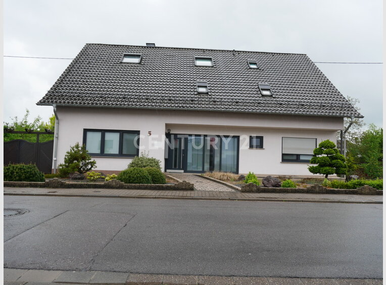 Maison individuelle à vendre 10 Pièces à Rehlingen-Siersburg (DE) - Réf. 7197771