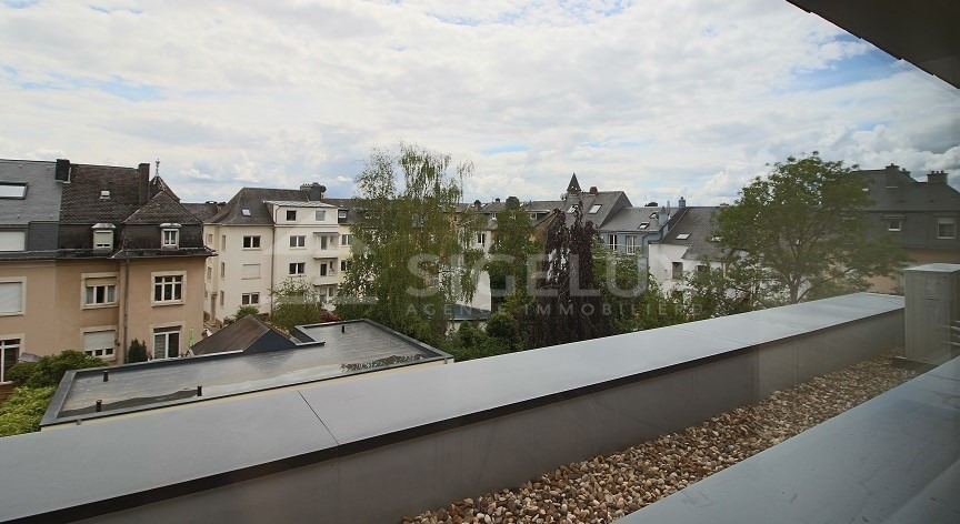 Duplex à louer 2 chambres à Luxembourg-Limpertsberg