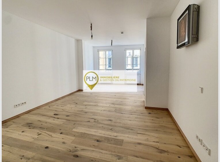 Bureau à louer à Luxembourg-Centre ville - Réf. 6893147