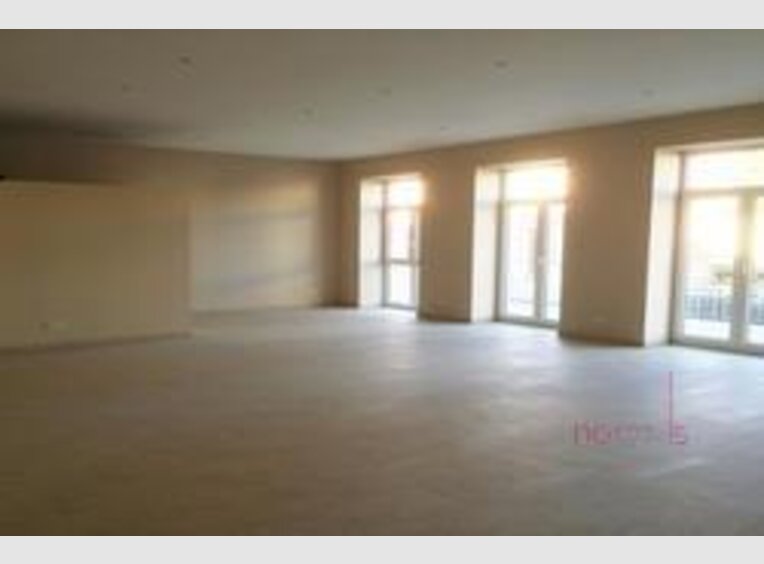 Bureau à vendre à Beaufort - Réf. 5882235