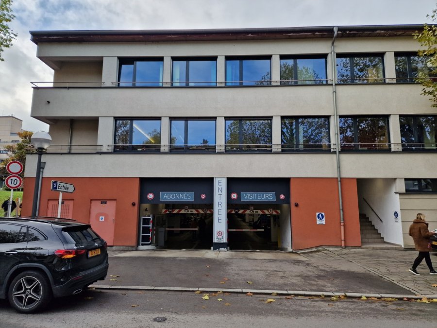 Garage fermé