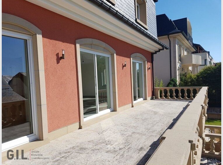 House for rent 5 bedrooms in Strassen (LU) - Ref. 6944411