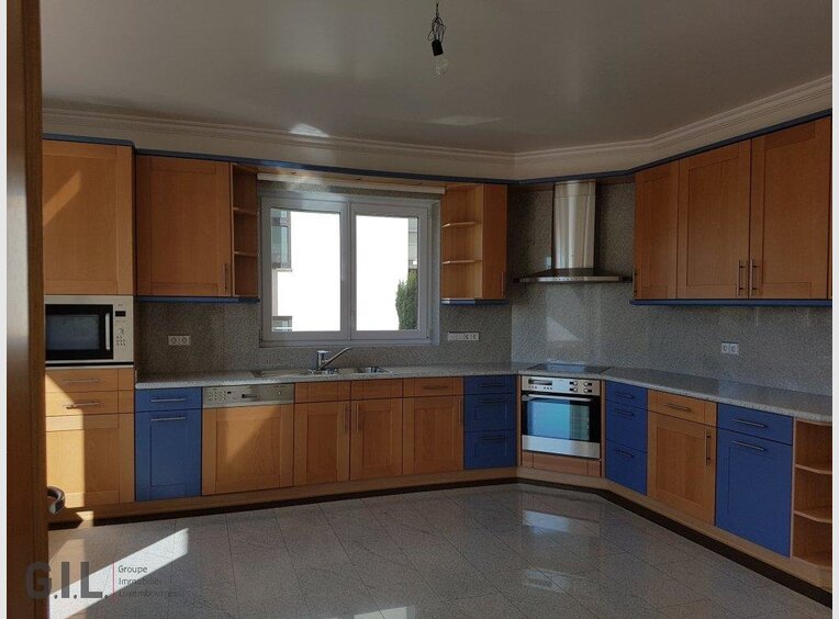 House for rent 5 bedrooms in Strassen (LU) - Ref. 6944411