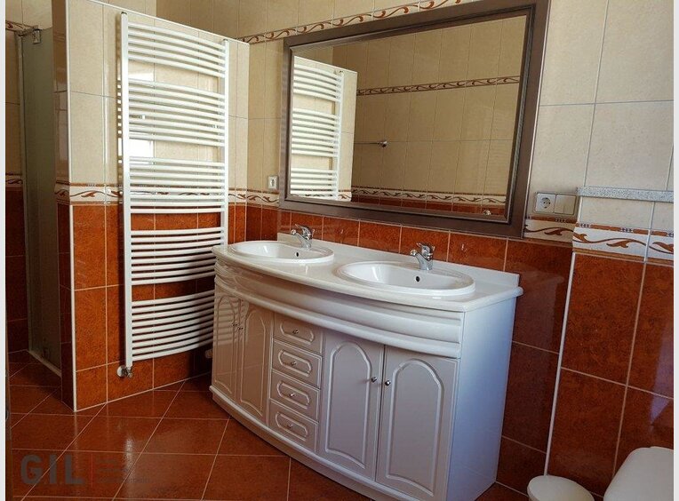 House for rent 5 bedrooms in Strassen (LU) - Ref. 6944411