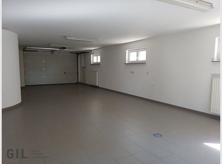 House for rent 5 bedrooms in Strassen (LU) - Ref. 6944411