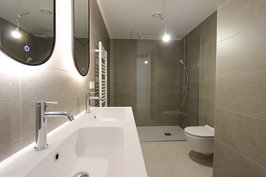 Penthouse à louer 4 chambres à Luxembourg-Eich