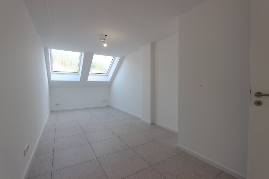 Penthouse à louer 4 chambres à Luxembourg-Eich