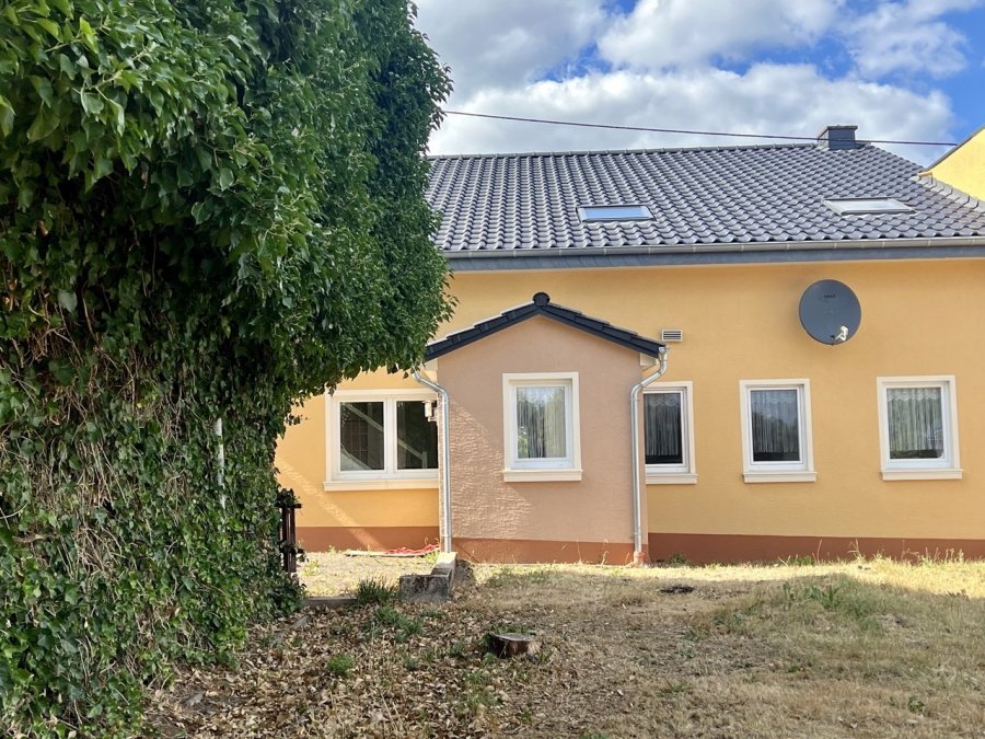 Einfamilienhaus zu verkaufen 5 Schlafzimmer in Lichtenborn