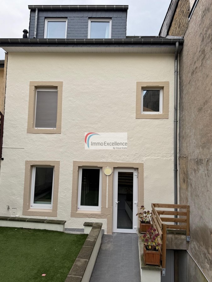 Maison mitoyenne à vendre 3 chambres à Echternach