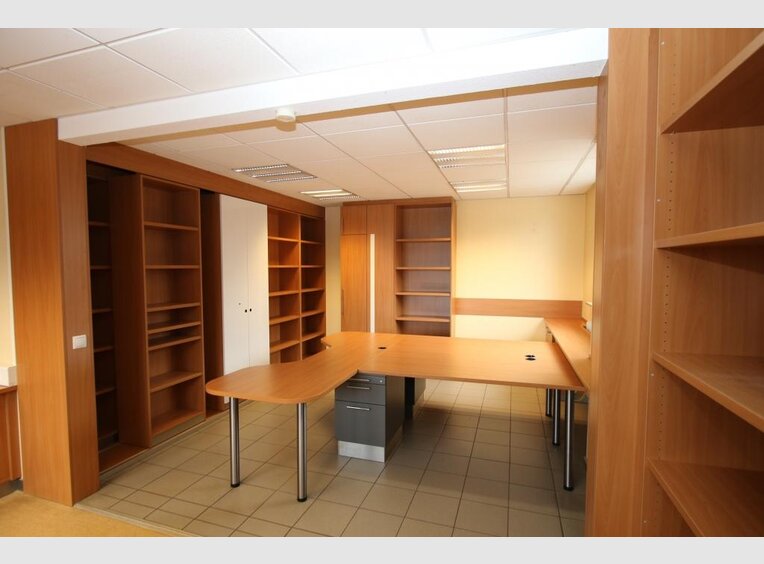 Bureau à louer à Strassen (LU) - Réf. 6096587