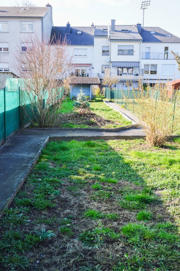 Maison jumelée à vendre 3 chambres à Dudelange