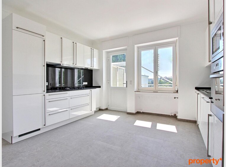 Townhouse for rent 6 bedrooms in Luxembourg (LU) - Ref. 5489883