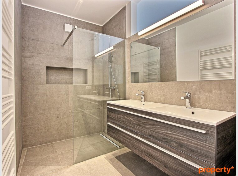 Townhouse for rent 6 bedrooms in Luxembourg (LU) - Ref. 5489883
