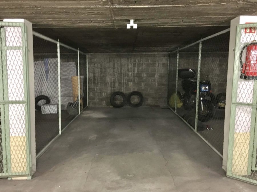 Garage fermé à vendre à Lallange