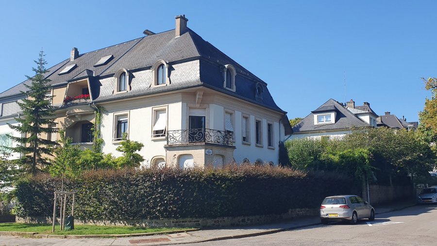 Maison de maître à louer 5 chambres à Luxembourg-Limpertsberg