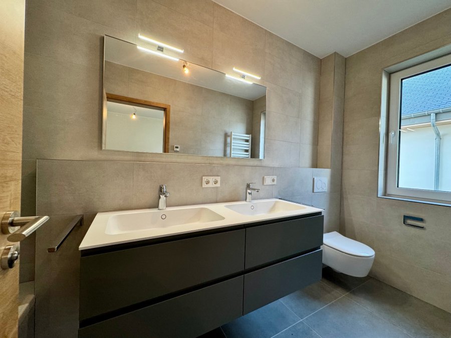 Appartement à louer 3 chambres à Howald