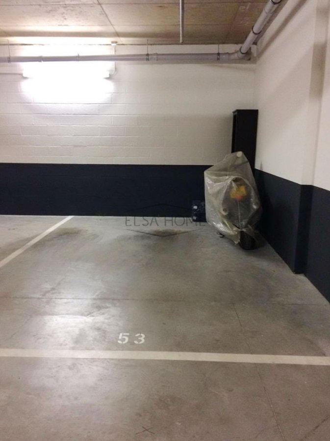 Garage - Parking à louer à Schifflange