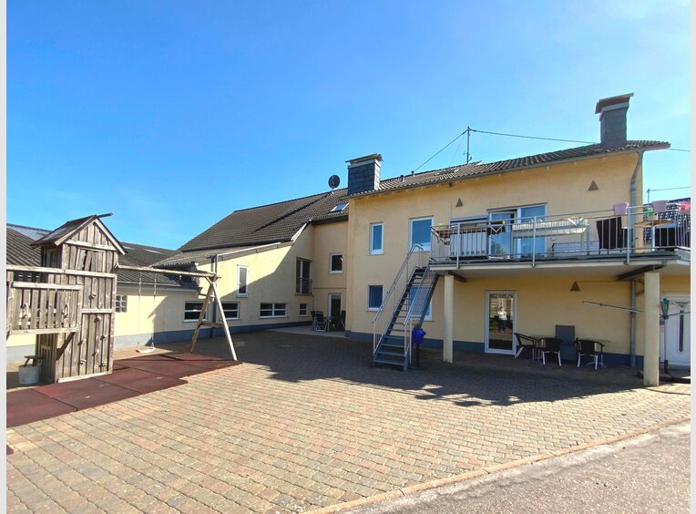 Maison individuelle à vendre 12 Pièces à Kirf (DE) - Réf. 7176284