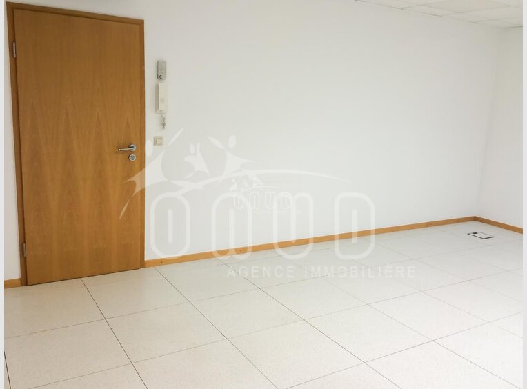 Bureau à louer à Ehlerange (LU) - Réf. 5570684