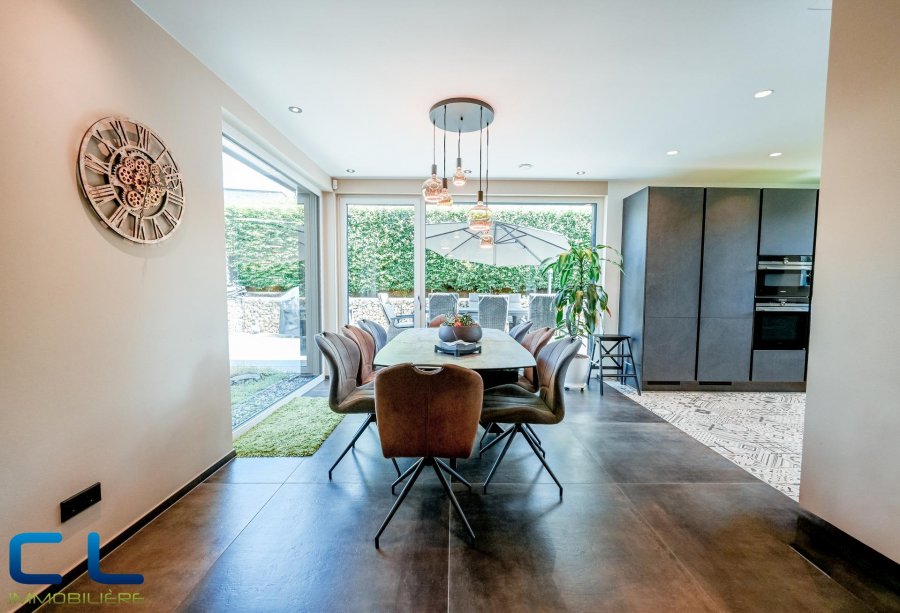 Maison jumelée à vendre 5 chambres à Bettborn