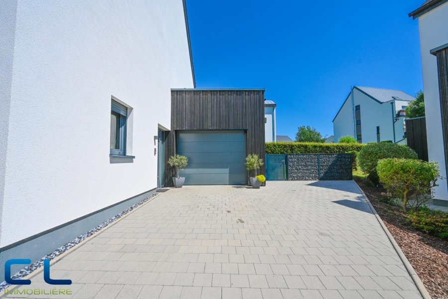 Maison jumelée à vendre 5 chambres à Bettborn