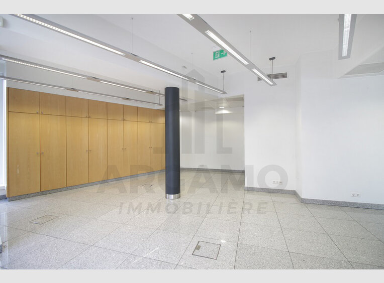 Bureau à louer à Luxembourg (LU) - Réf. 6979468