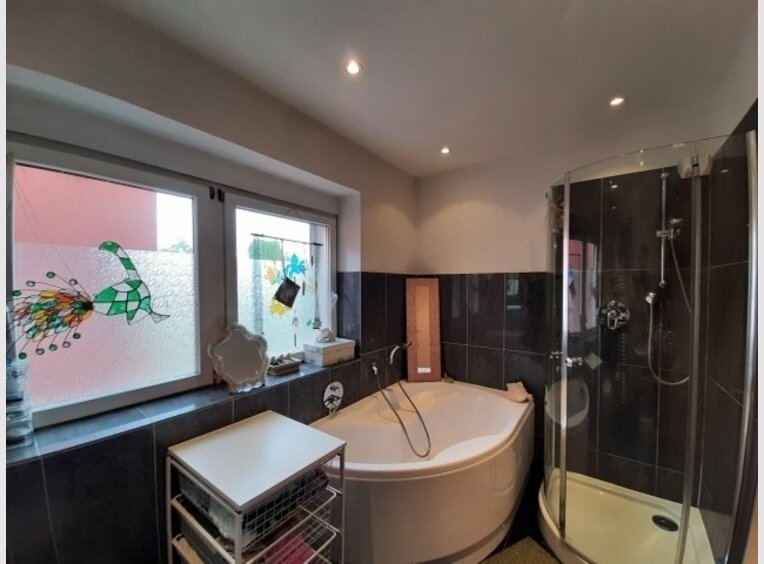 Maison à vendre 8 Pièces à Mettlach (DE) - Réf. 7256732
