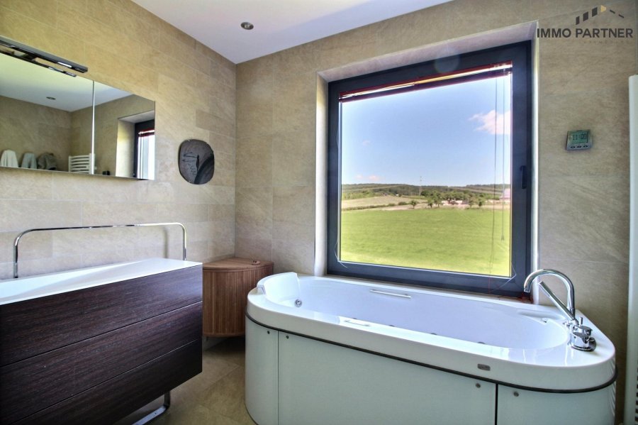 Haus zu verkaufen 5 Schlafzimmer in Bereldange