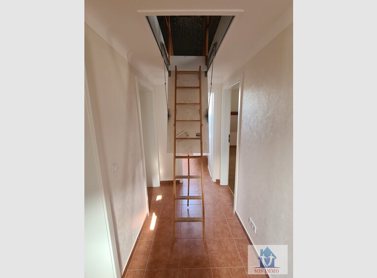 House for sale 5 bedrooms in Leudelange (LU) - Ref. 7125452