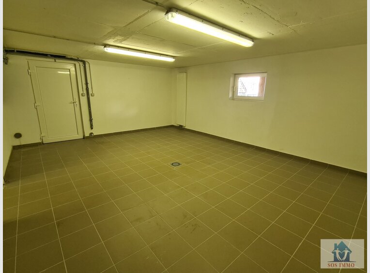 House for sale 5 bedrooms in Leudelange (LU) - Ref. 7125452