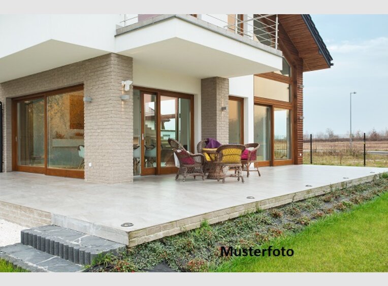Haus zum Kauf 8 Zimmer in Essen (DE) - Ref. 7177948