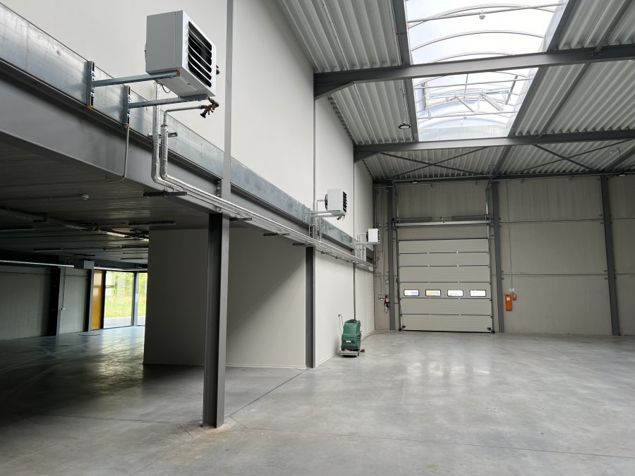 Entrepôt à louer à Sprinkange