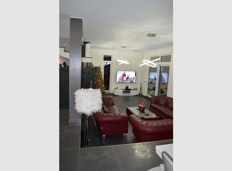 Haus zum Kauf 7 Zimmer in Soleuvre (LU) - Ref. 6587405