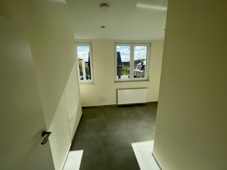 Appartement à louer 4 chambres à Esch-sur-Alzette