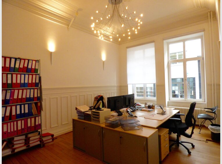 Bureau à louer 20 Chambres à Luxembourg (LU) - Réf. 6998109
