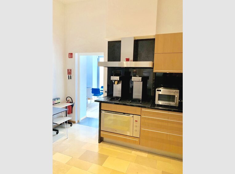 Bureau à louer 20 Chambres à Luxembourg (LU) - Réf. 6998109