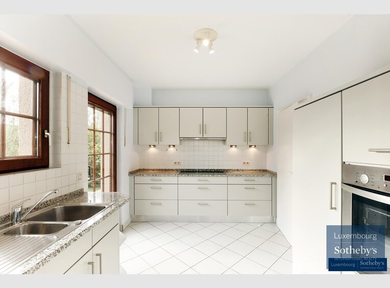 House for rent 4 bedrooms in Capellen - Ref. 6671709