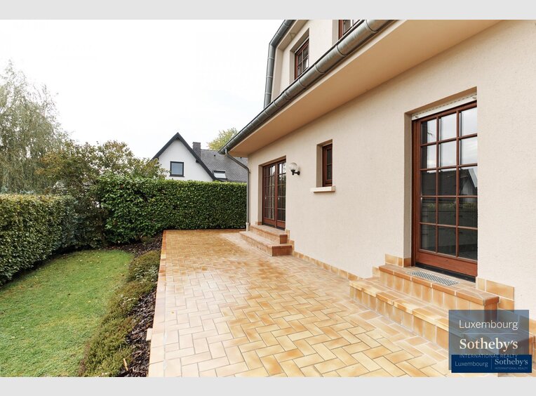 House for rent 4 bedrooms in Capellen - Ref. 6671709