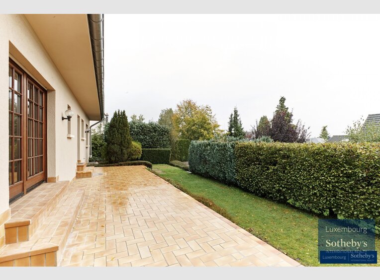 House for rent 4 bedrooms in Capellen - Ref. 6671709