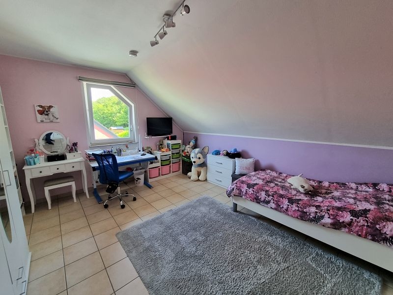 Haus zu verkaufen in Hüttingen