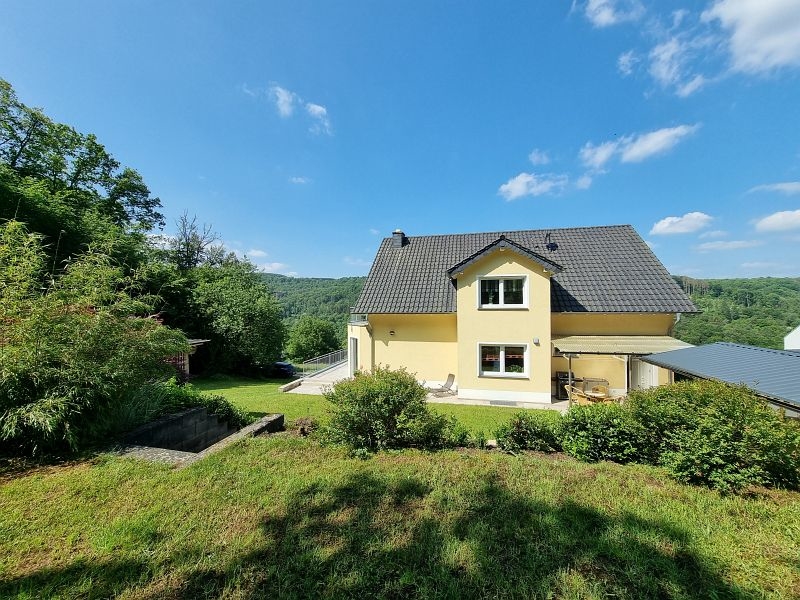 Haus zu verkaufen in Hüttingen