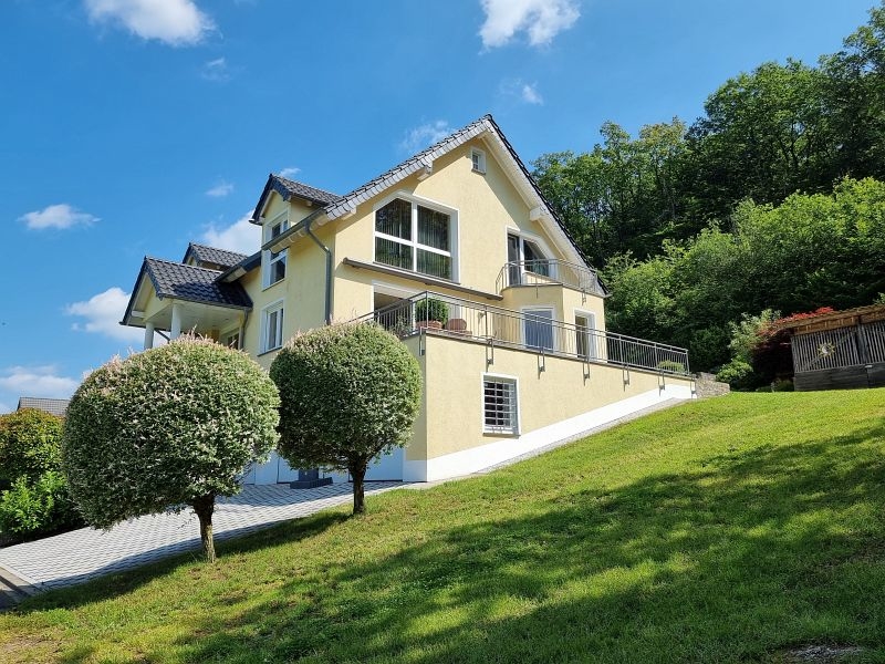 Haus zu verkaufen in Hüttingen