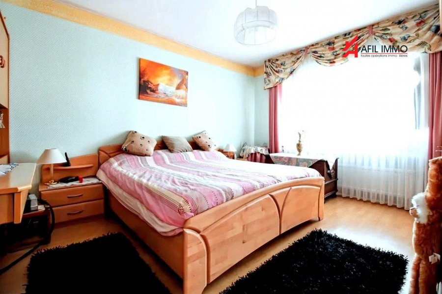 Maison à vendre 5 chambres à Sanem