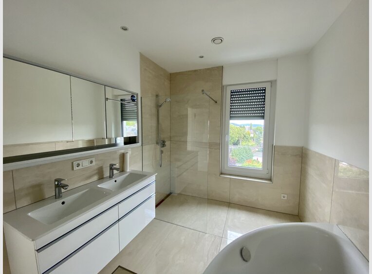 Penthouse for rent 2 bedrooms in Trier (DE) - Ref. 6860685