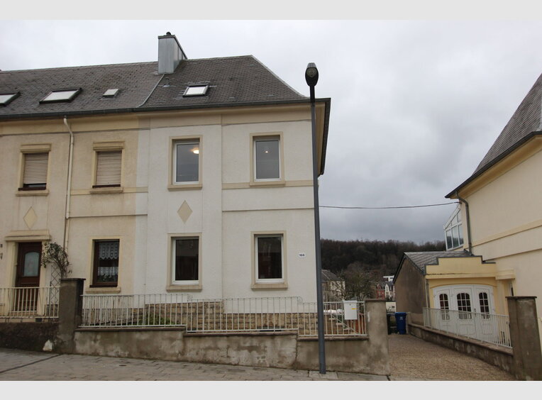Semi-detached house for rent 3 bedrooms in Differdange (LU) - Ref. 7092477