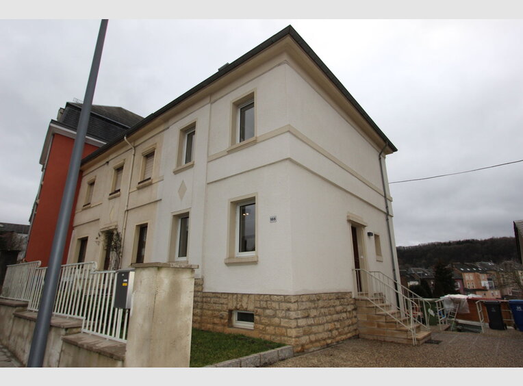 Semi-detached house for rent 3 bedrooms in Differdange (LU) - Ref. 7092477