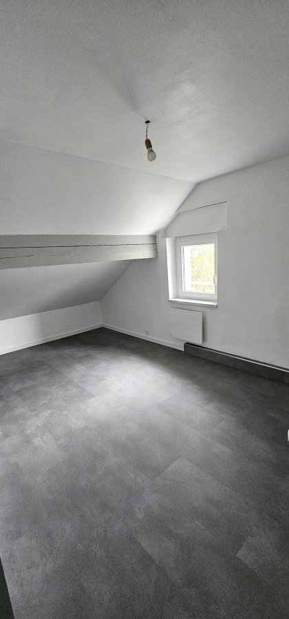Appartement à louer F2 à Le Syndicat